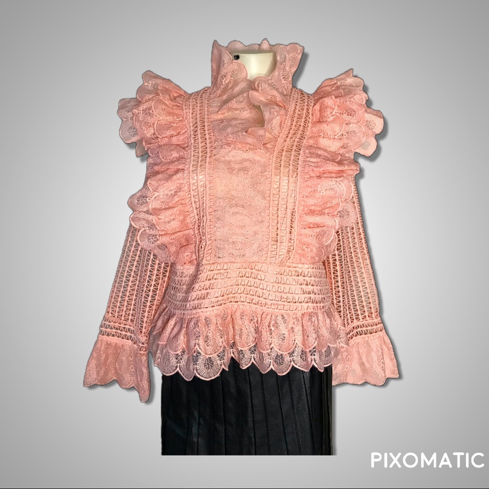 FOR HER NYC LCED RUFFLE BLOUSE